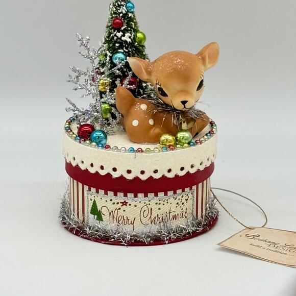 New Bethany Lowe Merry & Bright Deer On Box Retro Style Christmas Decor Figure - Picture 3 of 9